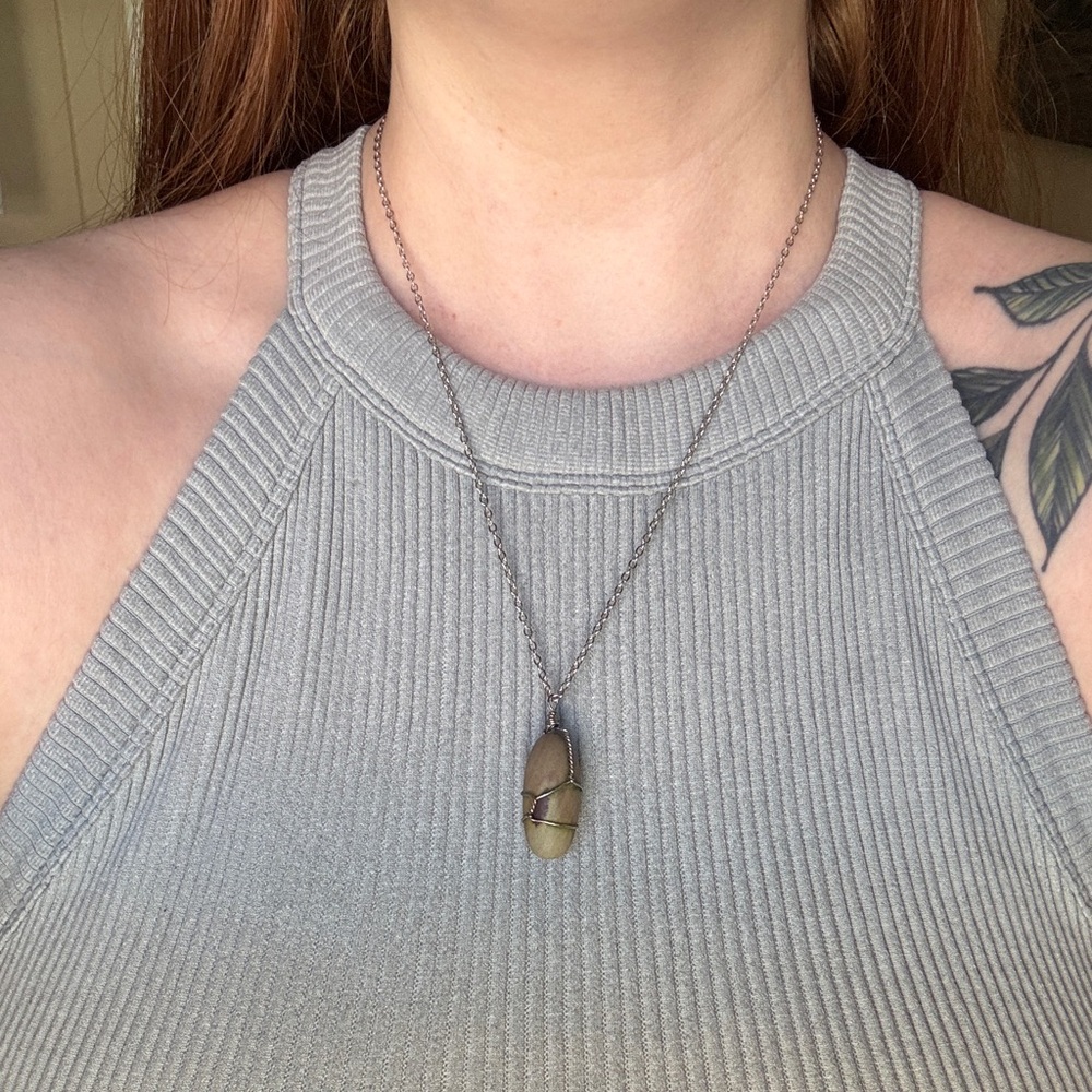Elegant Silver Earth Stone Pendant Necklace